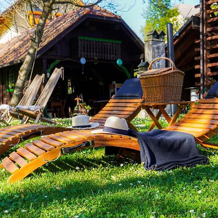 Resort Pod Orehi - Bled - Apartma & Glamping & Savna Kültér fotó