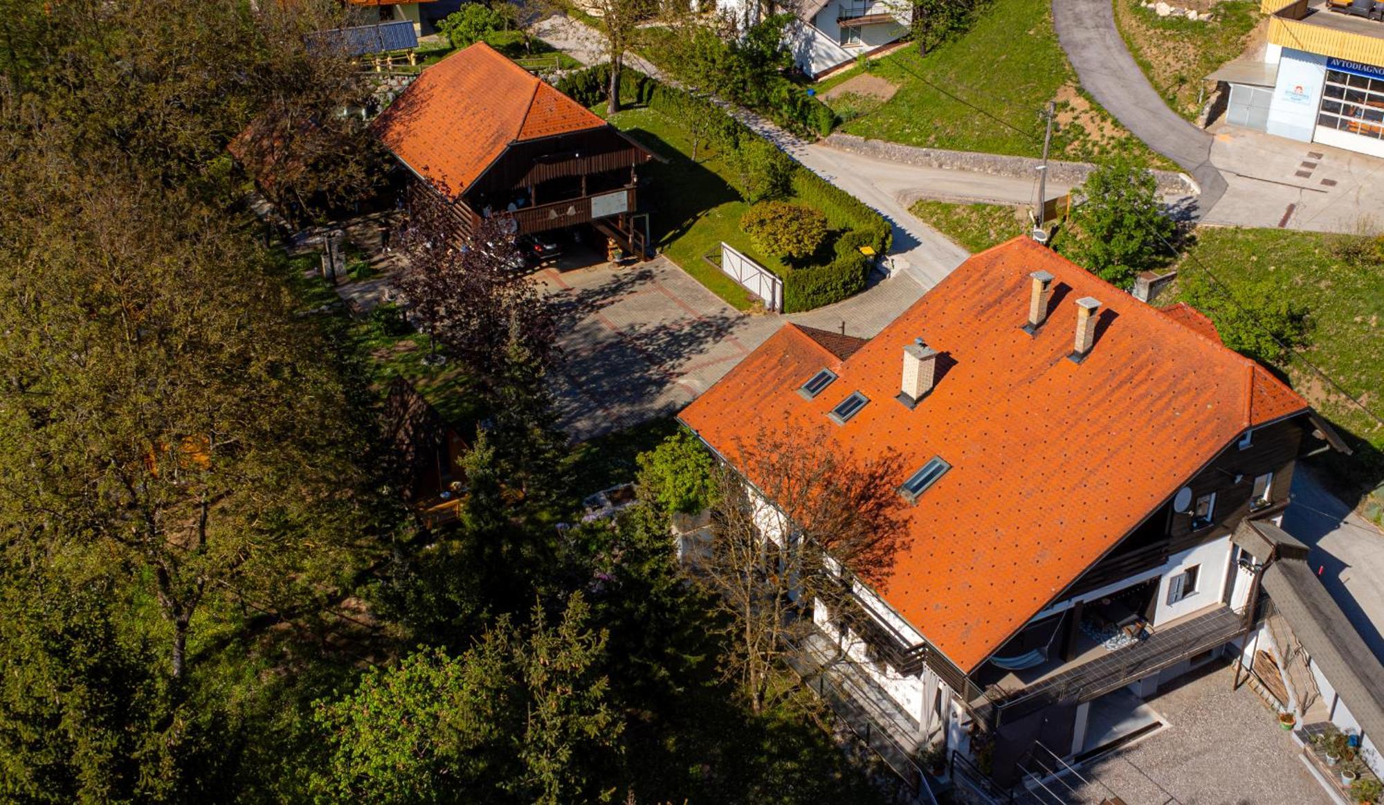 Resort Pod Orehi - Bled - Apartma & Glamping & Savna Kültér fotó