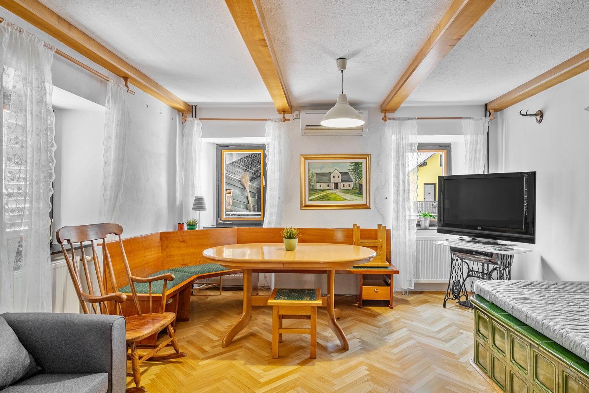 Resort Pod Orehi - Bled - Apartma & Glamping & Savna Kültér fotó